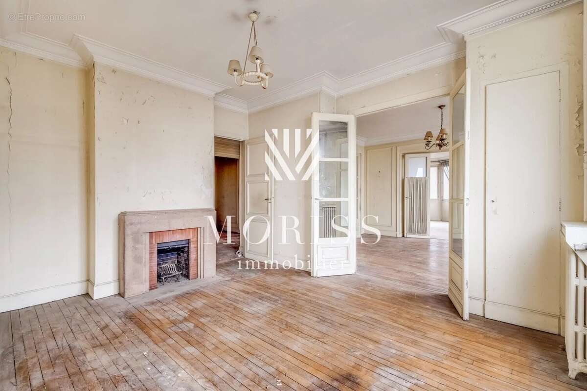 Appartement à NEUILLY-SUR-SEINE