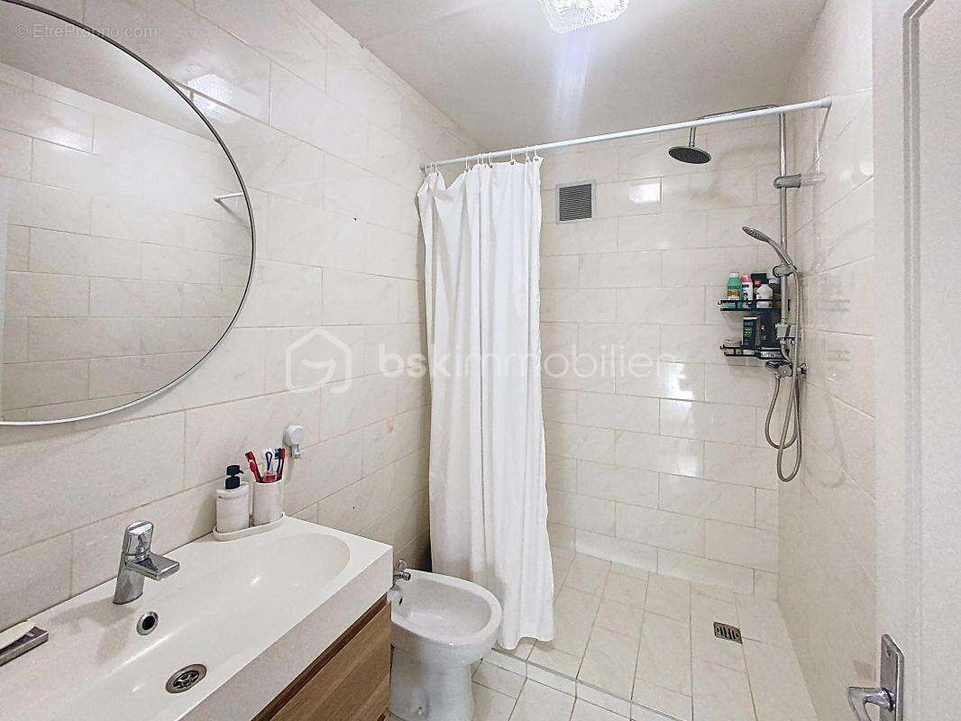 Appartement à STAINS