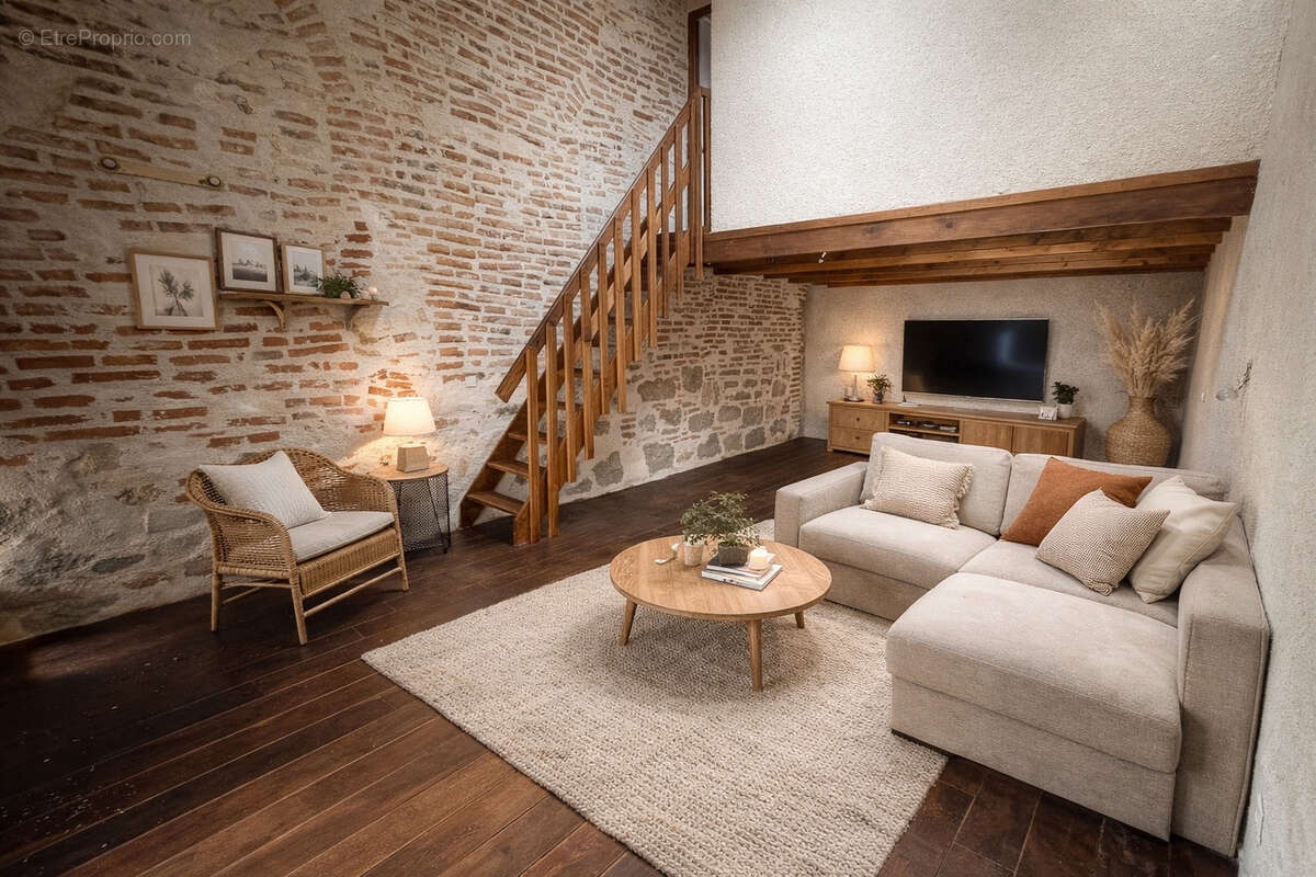 Maison à PORT-SAINTE-MARIE