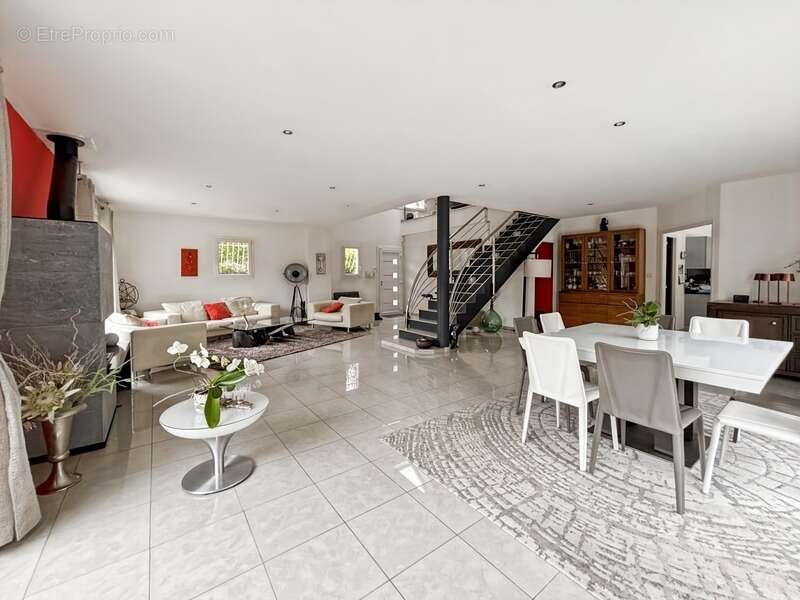 Maison à VEIGY-FONCENEX