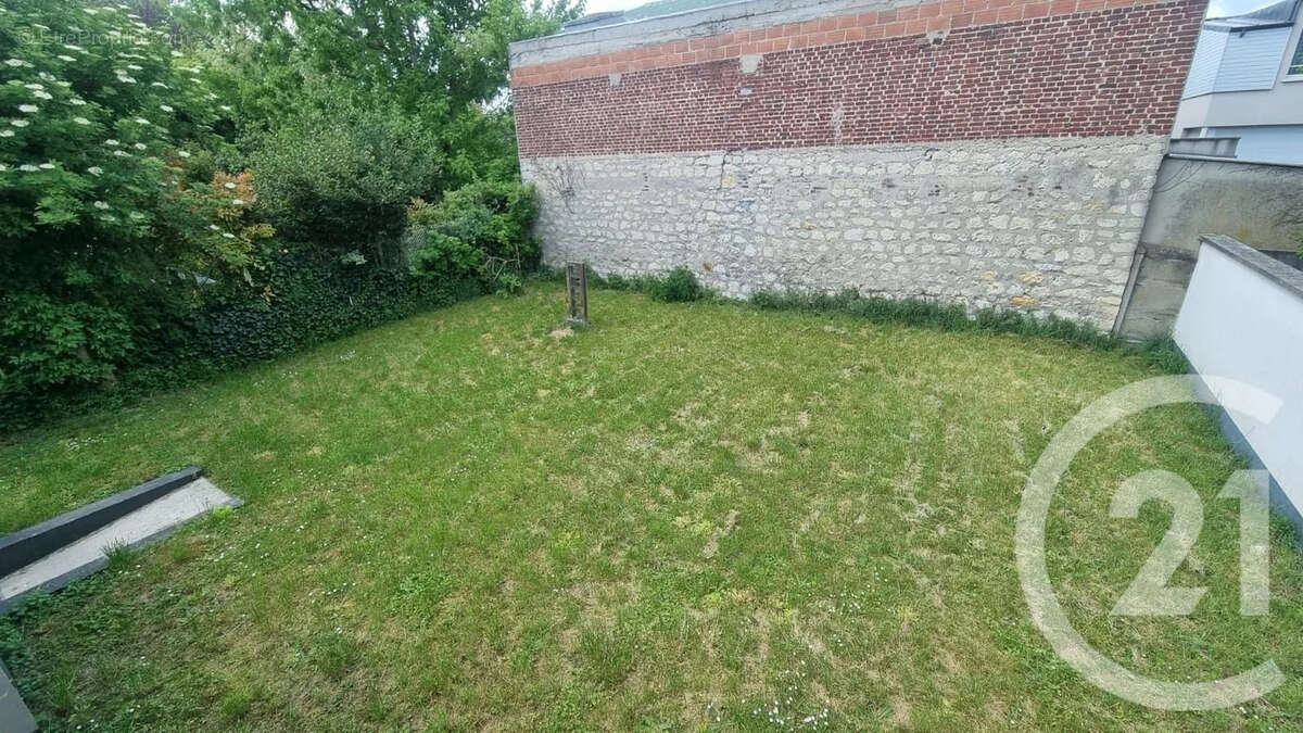 Maison à SAINT-MAUR-DES-FOSSES