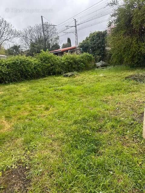 PONT DES DEMOISELLES, Jolie maison de ville de 59 M²  avec fort potentiel - photo 10