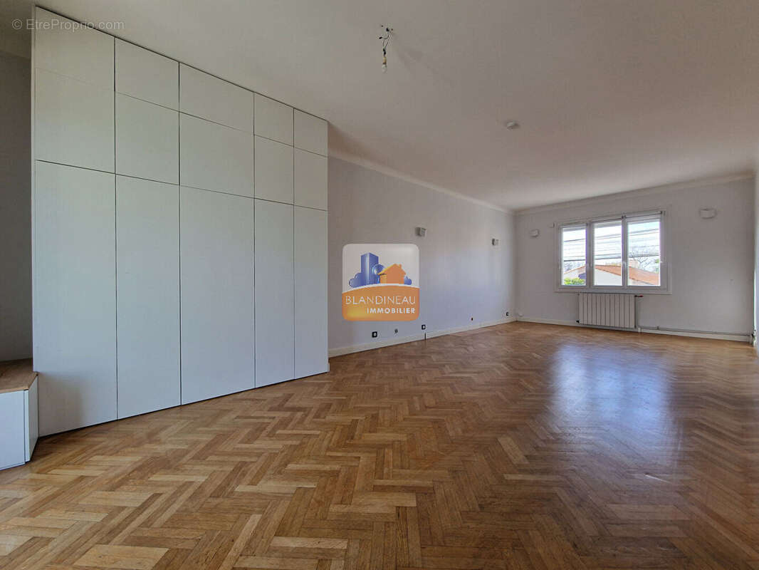 Appartement à BOUGUENAIS