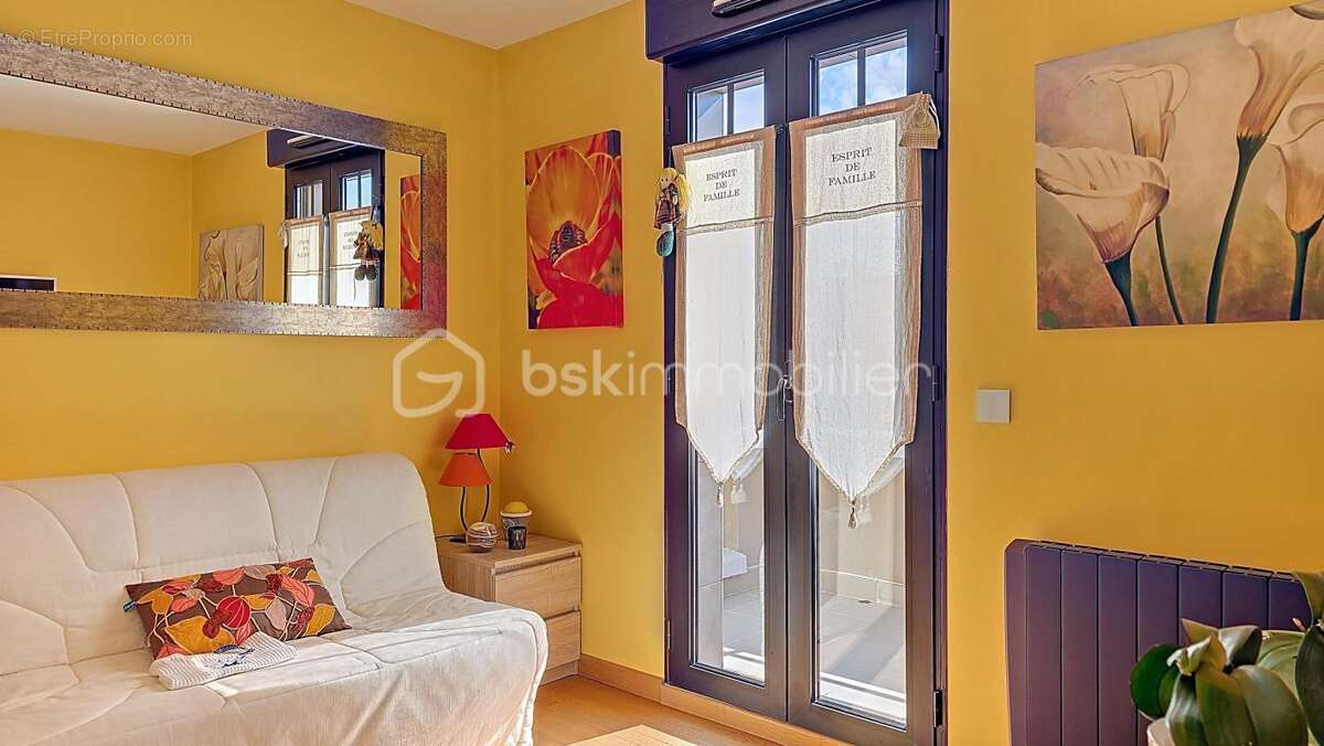 Appartement à CHEVRY-COSSIGNY