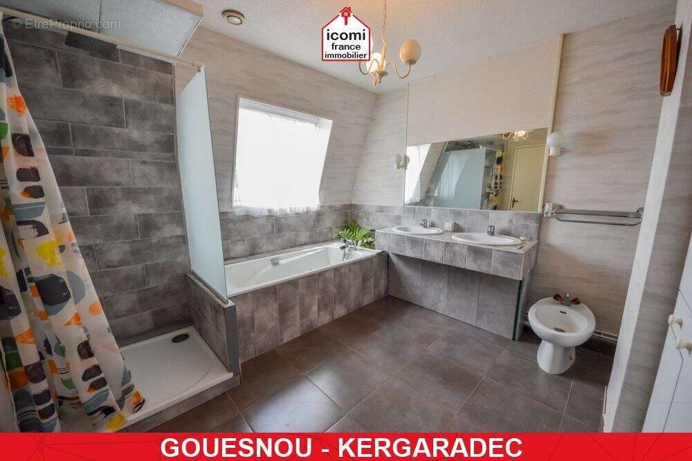 Finistere - gouesnou (29850) - a vendre - maison individuelle t7 154m² - 4 chambres - nombreuses possibilites sr terrain de 900m - photo 7