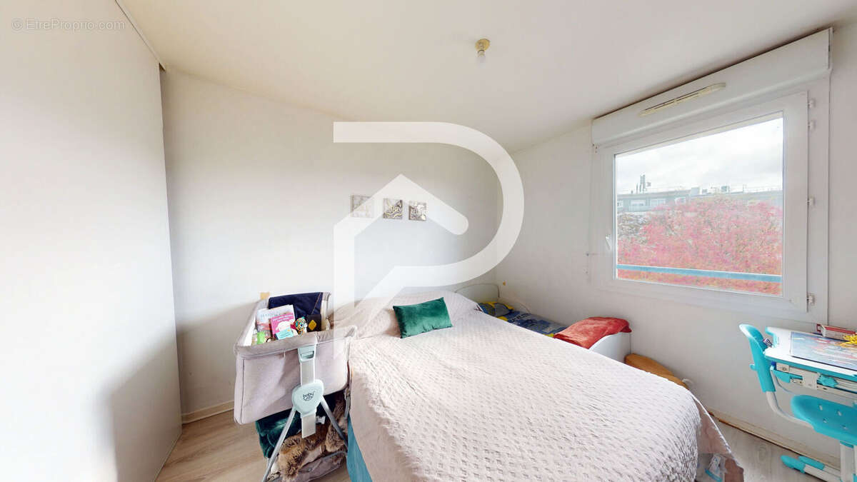 Appartement à CHANTELOUP-LES-VIGNES