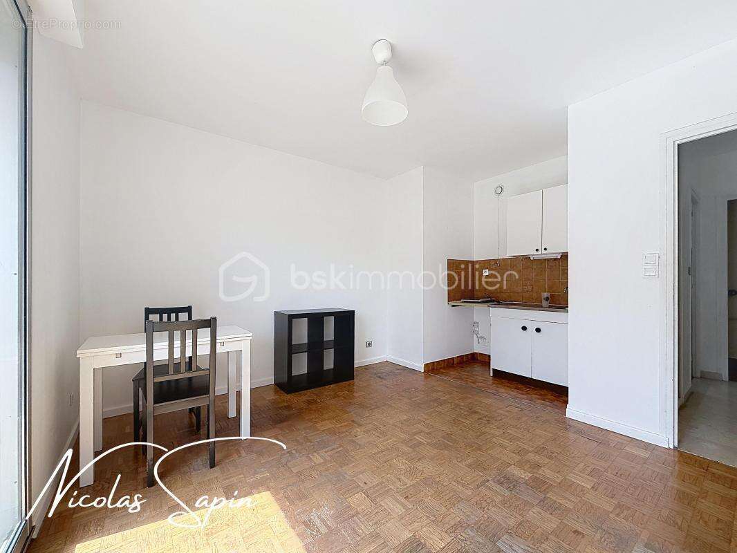 studio avec balcon et place de parking - photo 4