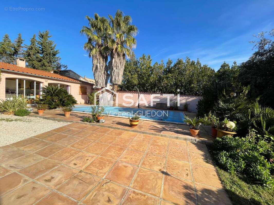 Photo 2 - Maison à VILLEMOLAQUE