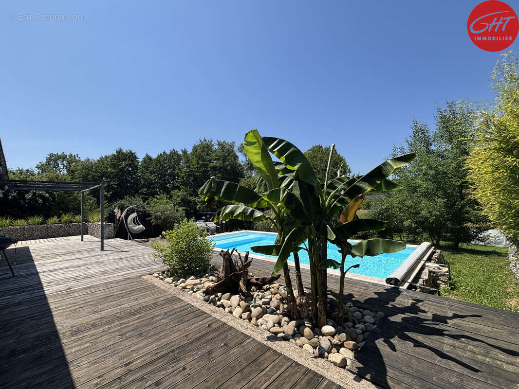 Maison à RIOZ