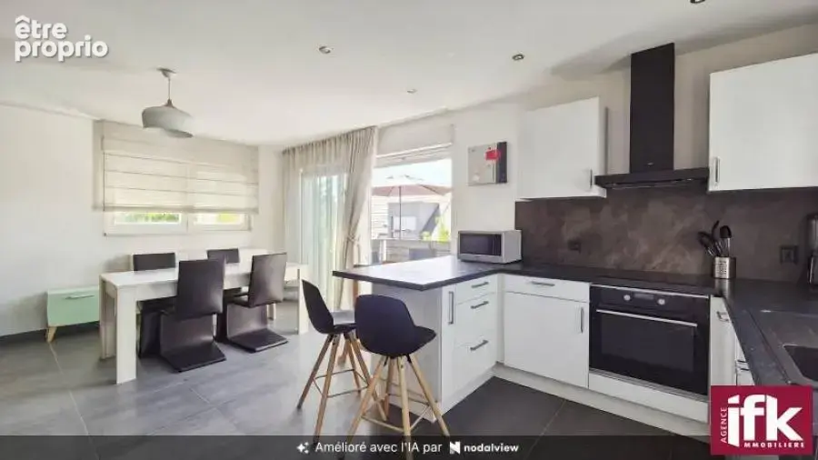 Appartement T4 de 98 m² avec entrée individuelle, balcon, garage et parking - photo 3