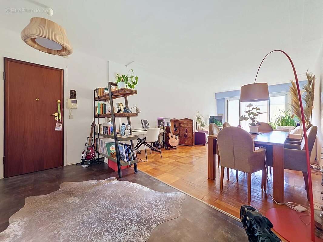 Appartement à LE CANNET