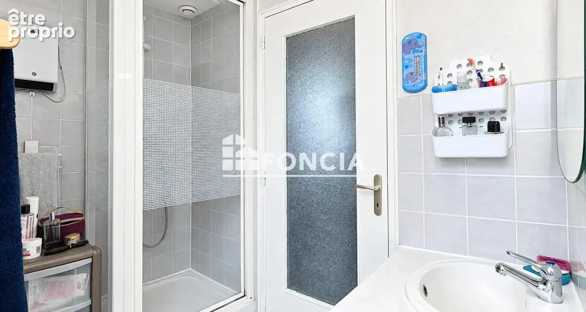 Château-thierry – ensemble immobilier avec 3 appartements, cour, jardin et nombreuses dépendances - photo 9