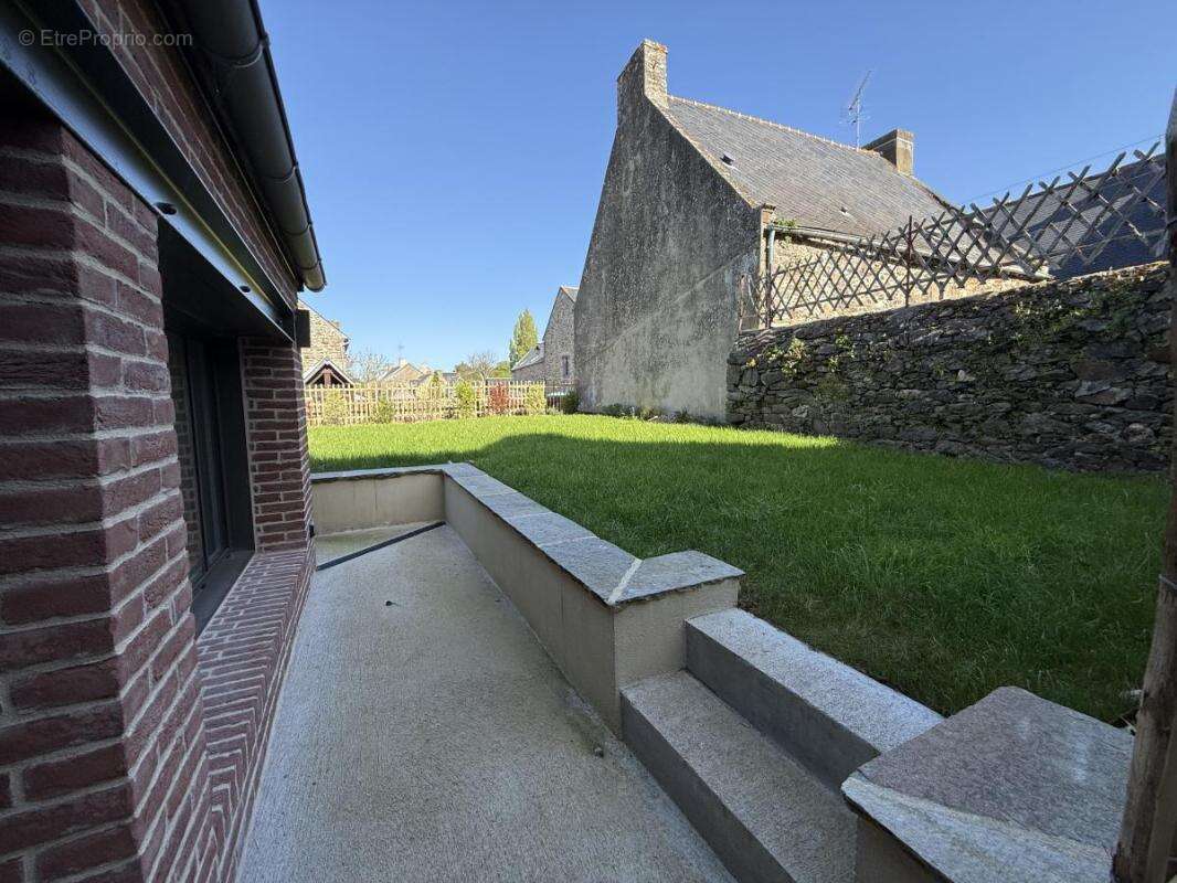 Maison à SAINT-SULIAC