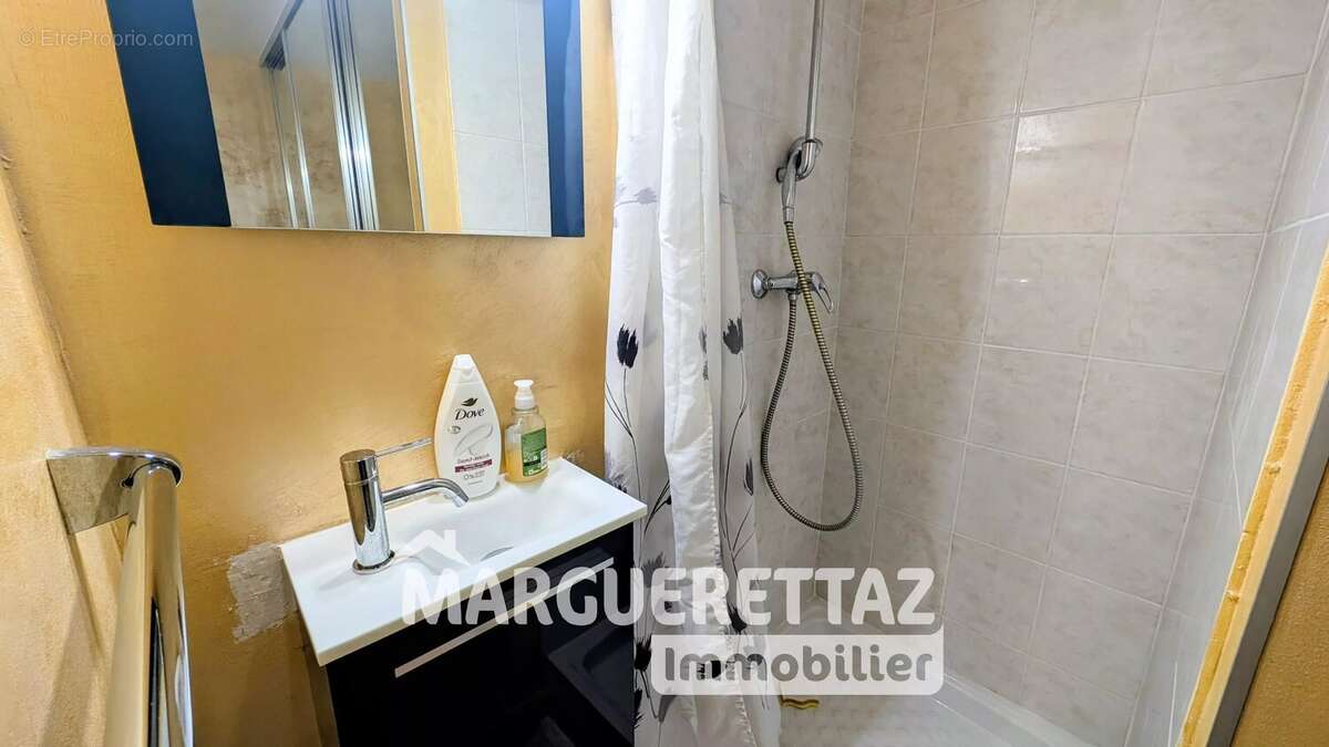 Maison à VETRAZ-MONTHOUX