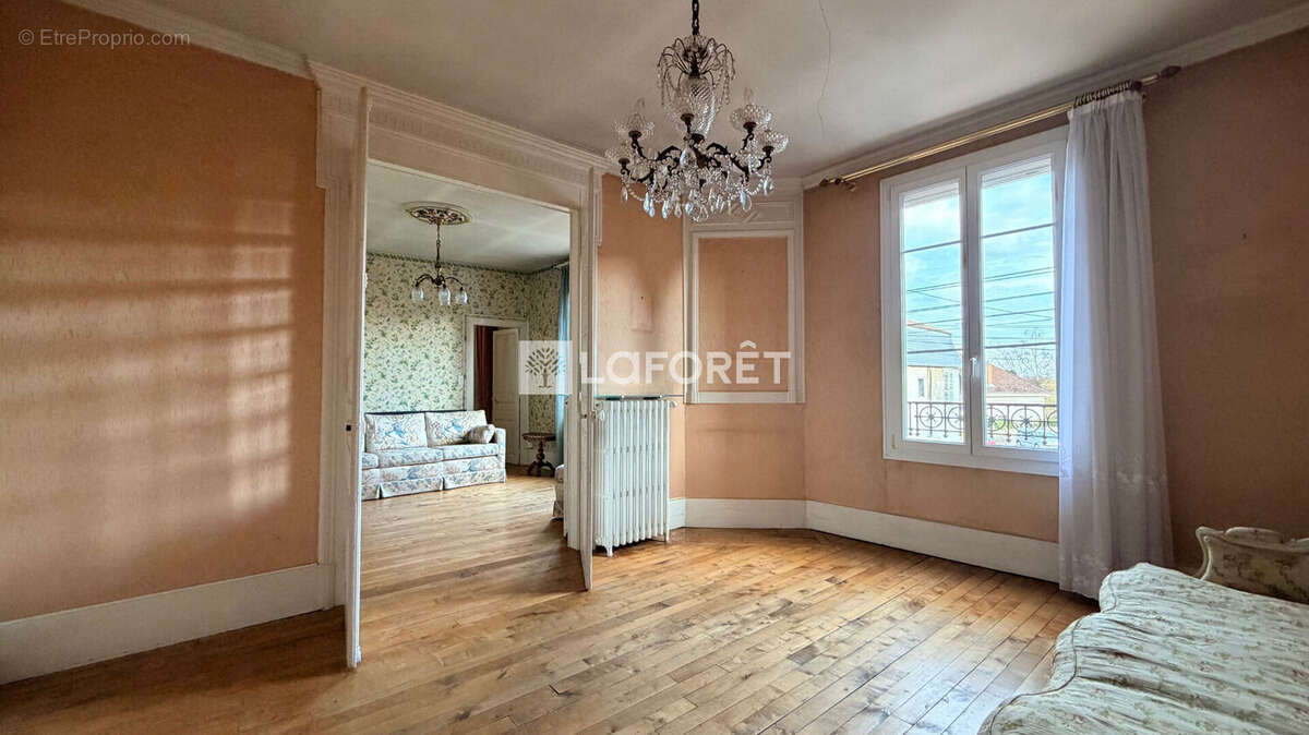 Maison à SAINTE-MENEHOULD