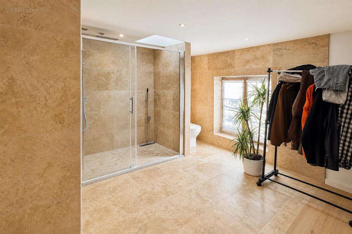 Maison de 3 pièces de 115 m² située à Bargemon - photo 4