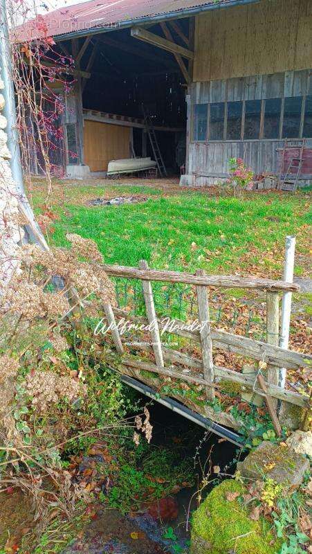 Maison à CHAHAIGNES