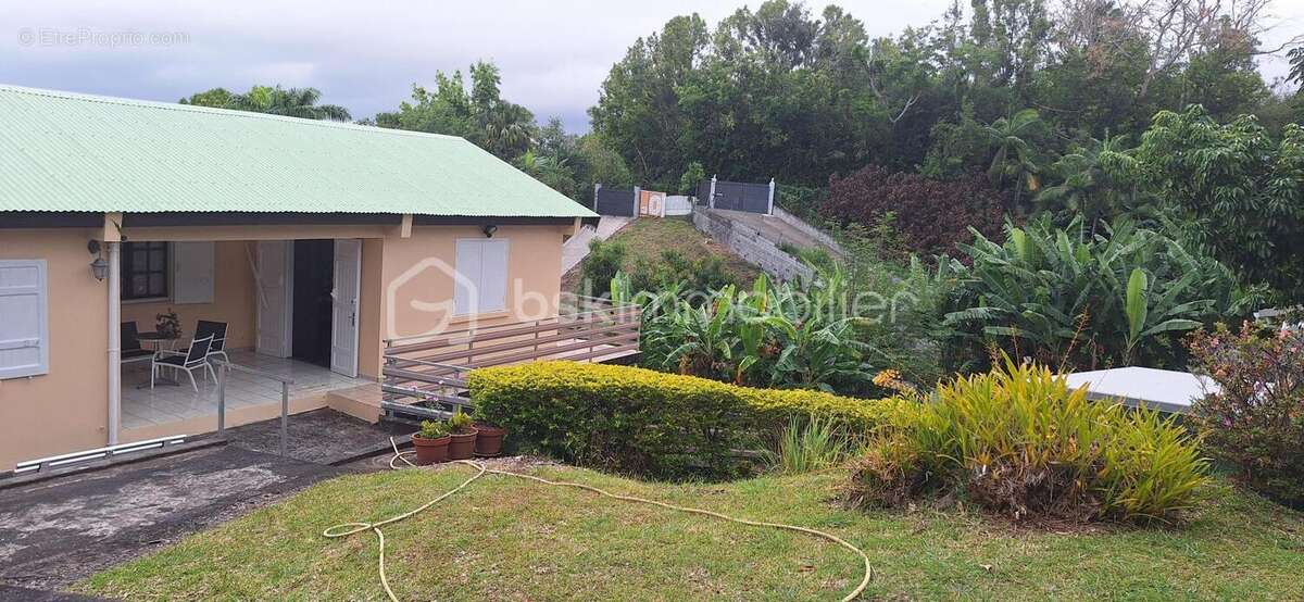 Maison à SAINTE-SUZANNE