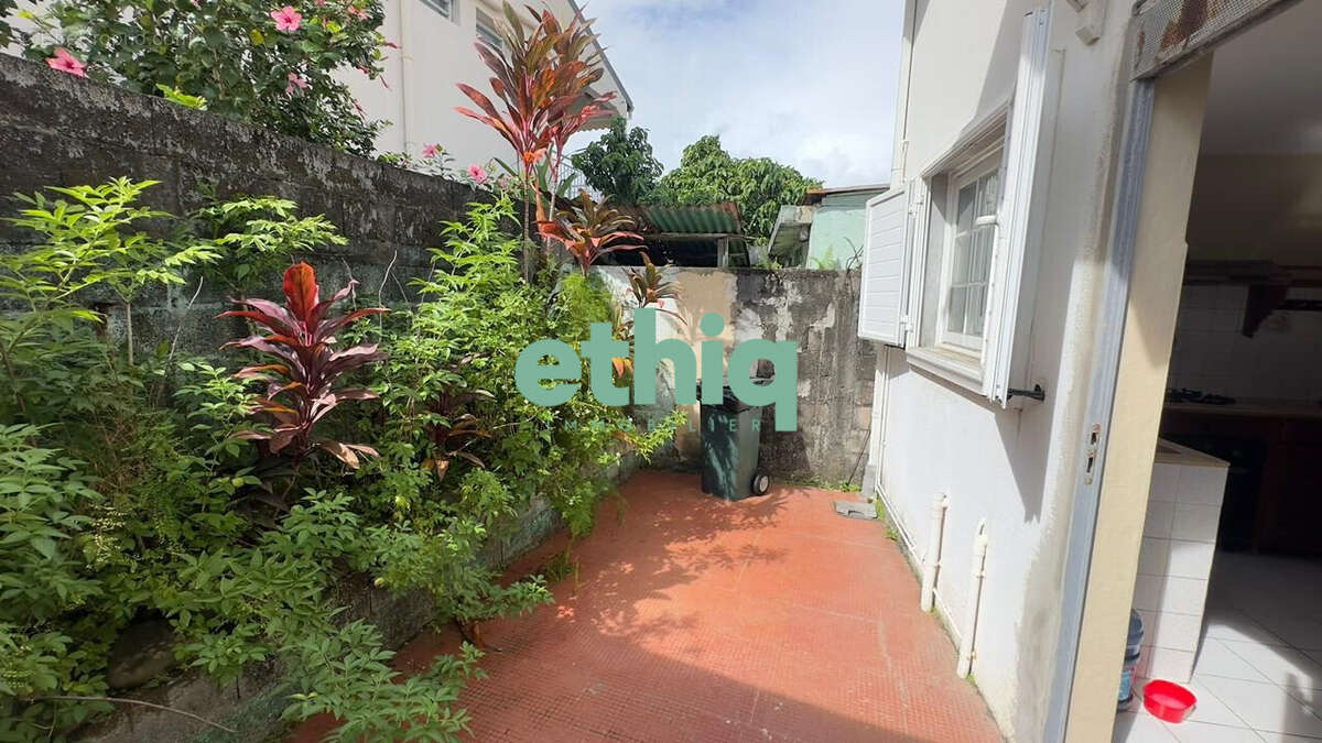 Maison à CAPESTERRE-BELLE-EAU