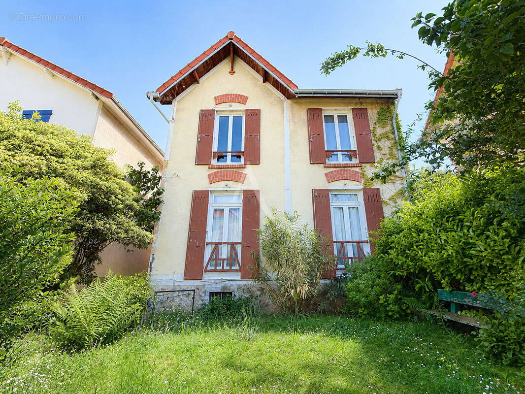 Maison à LE PERREUX-SUR-MARNE