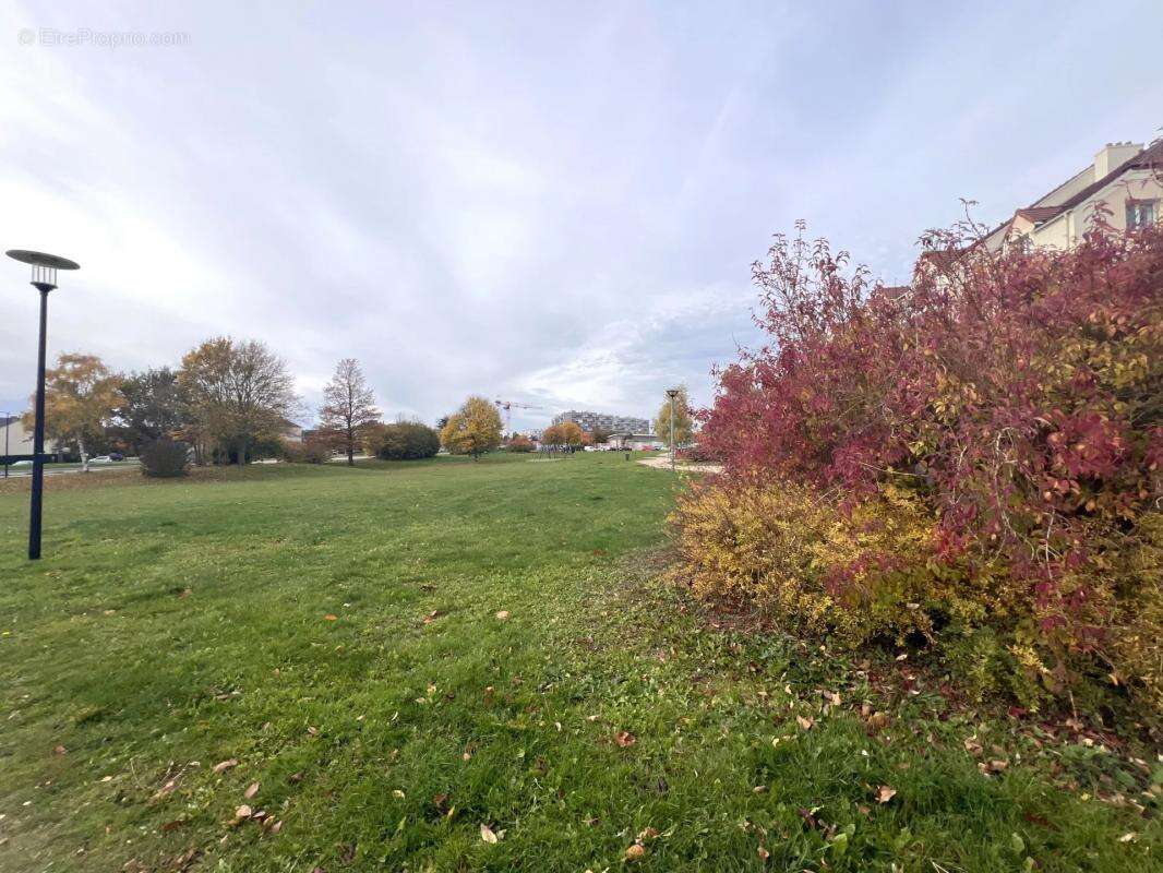 Appartement à VILLEPREUX