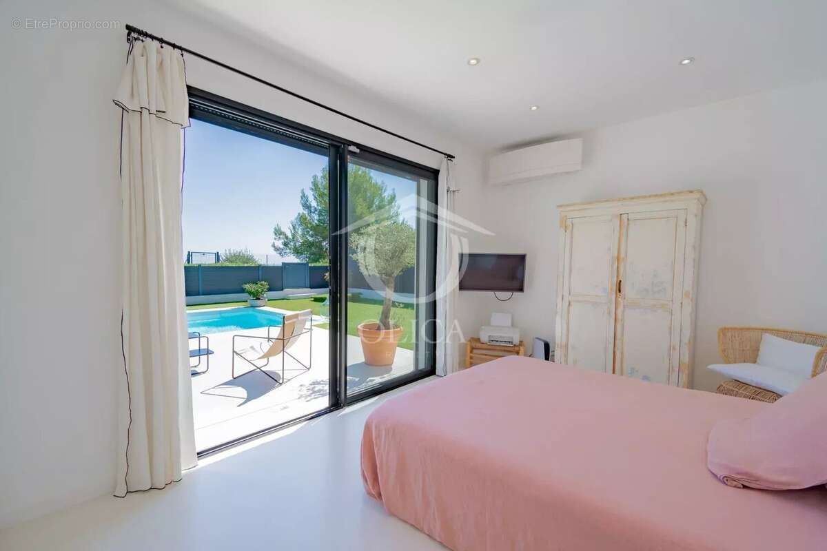 Maison à VILLENEUVE-LOUBET