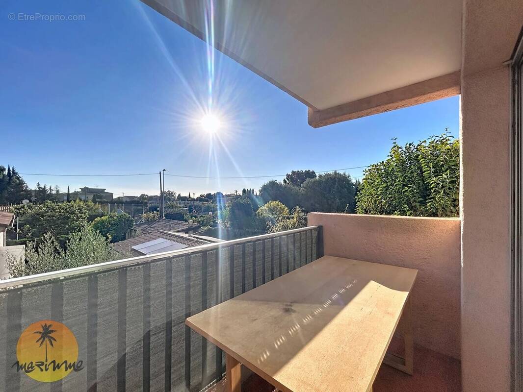 Appartement à SAINT-LAURENT-DU-VAR