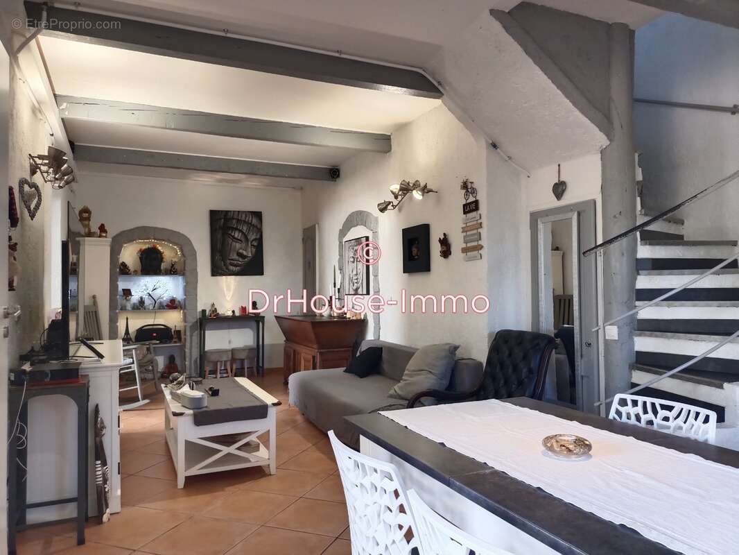 Appartement à LA CRAU