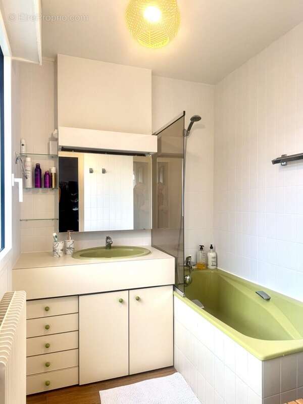 Appartement à MONT-SAINT-AIGNAN