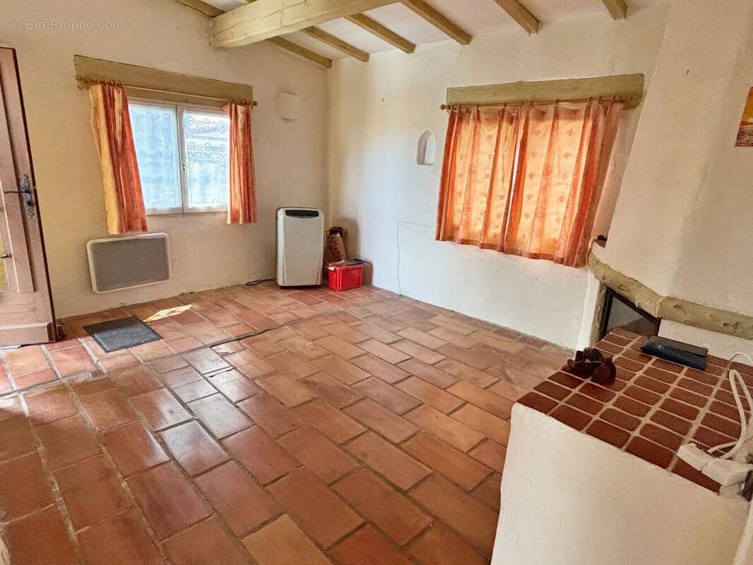 Maison à ROQUEBRUNE-SUR-ARGENS