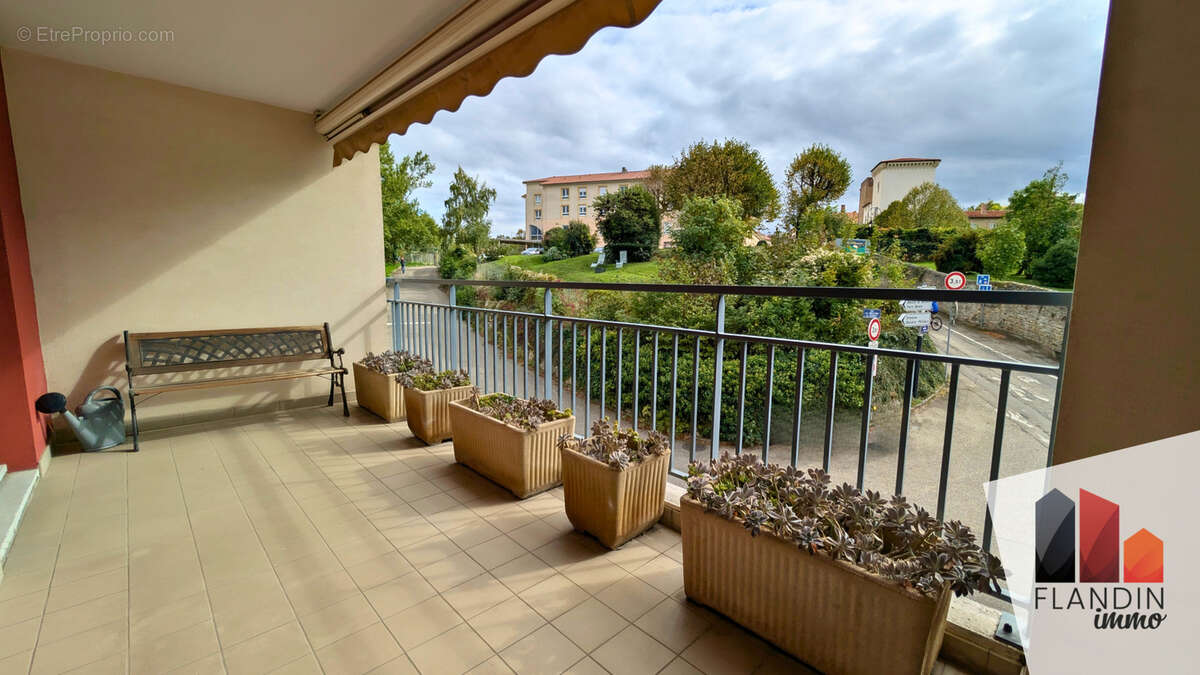 Appartement à CHARLY