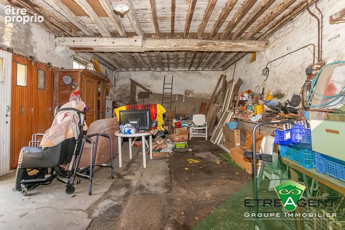 Local de stockage sur deux niveaux Mantes La Jolie 110 m² - photo 2