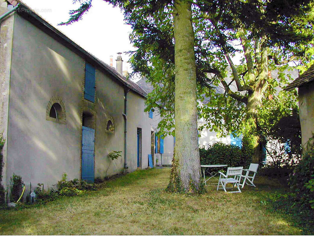 Maison à LE BREIL-SUR-MERIZE