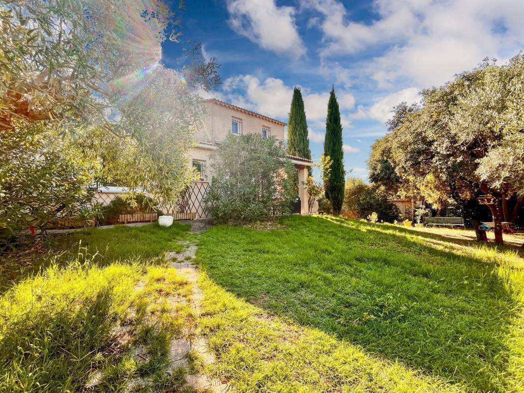 Uzès: Maison 5 ch avec piscine - photo 3