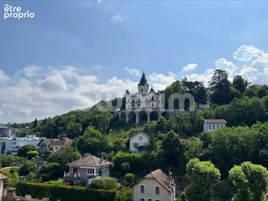 Vente t3 proche centre aix les bains - superbe vue dégagée sur château - photo 3