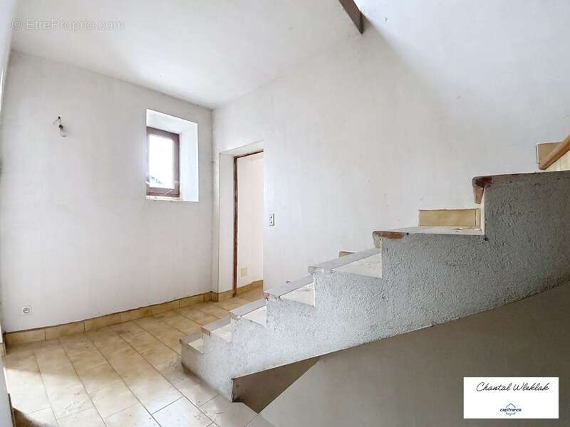 Maison à LABLACHERE