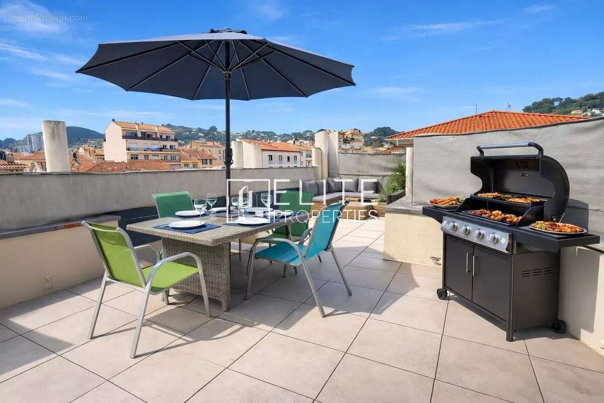Appartement à VALLAURIS