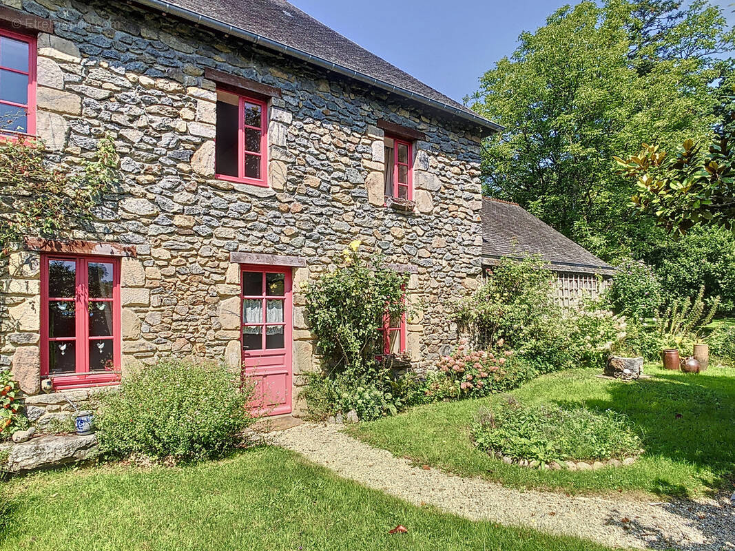 Maison à LE MESNILBUS