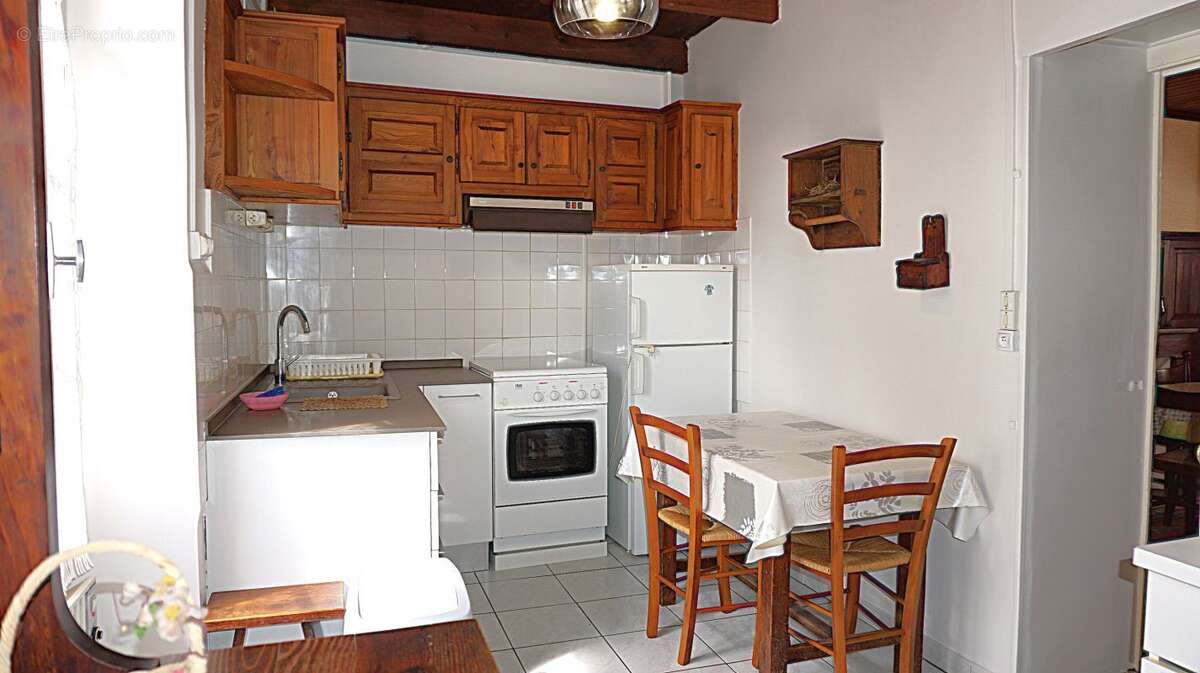 Maison à CASTELNAU-MONTRATIER
