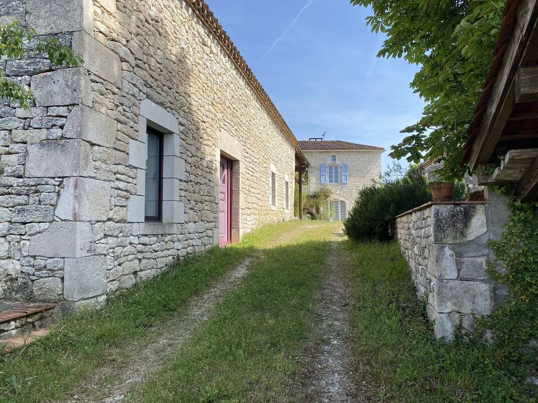 Ensemble authentique de fermes en pierre du Quercy - Porte-du-Quercy - photo 16