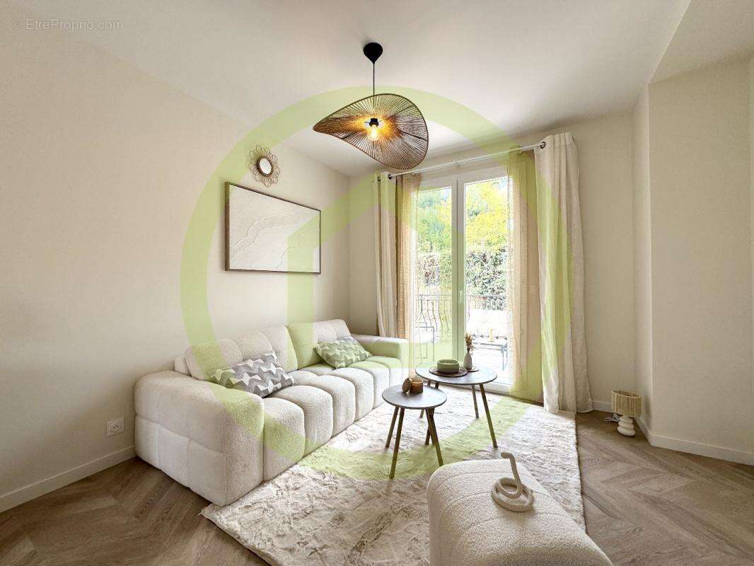 Appartement à ROQUEBRUNE-CAP-MARTIN