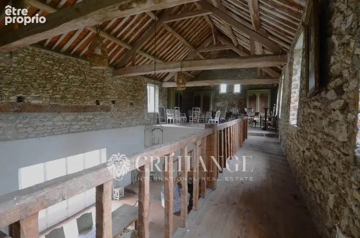 Domaine forestier de 29 ha avec bâtisse et dépendancesde 308 m². - photo 14