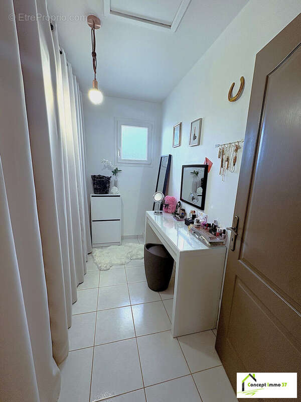 Maison à LA VILLE-AUX-DAMES