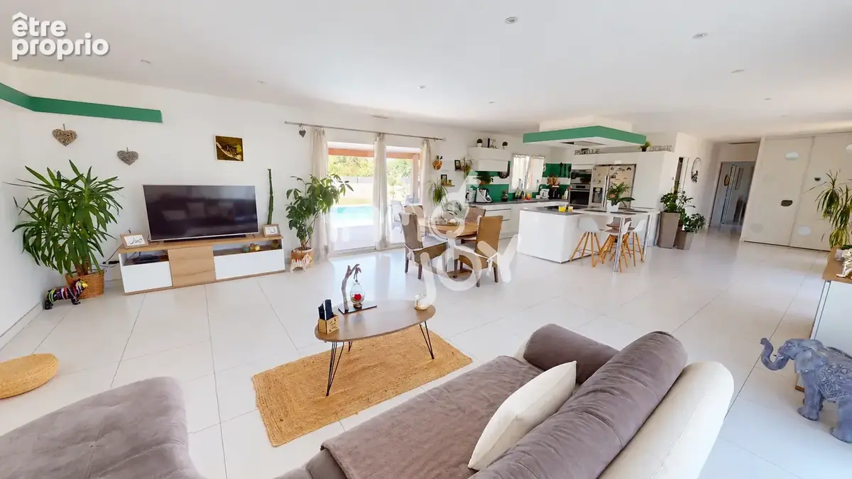 Maison contemporaine de plain-pied 143m2 - Piscine - 1 336m2 de terrain - photo 7