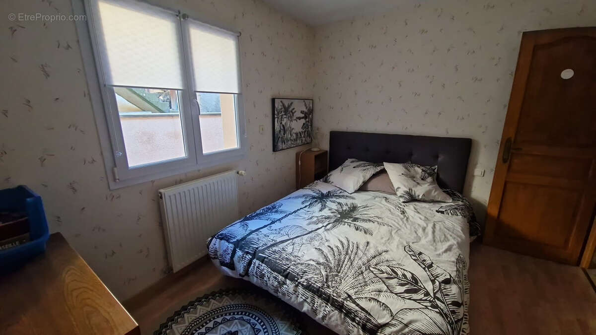 Maison à LA ROCHE-BLANCHE