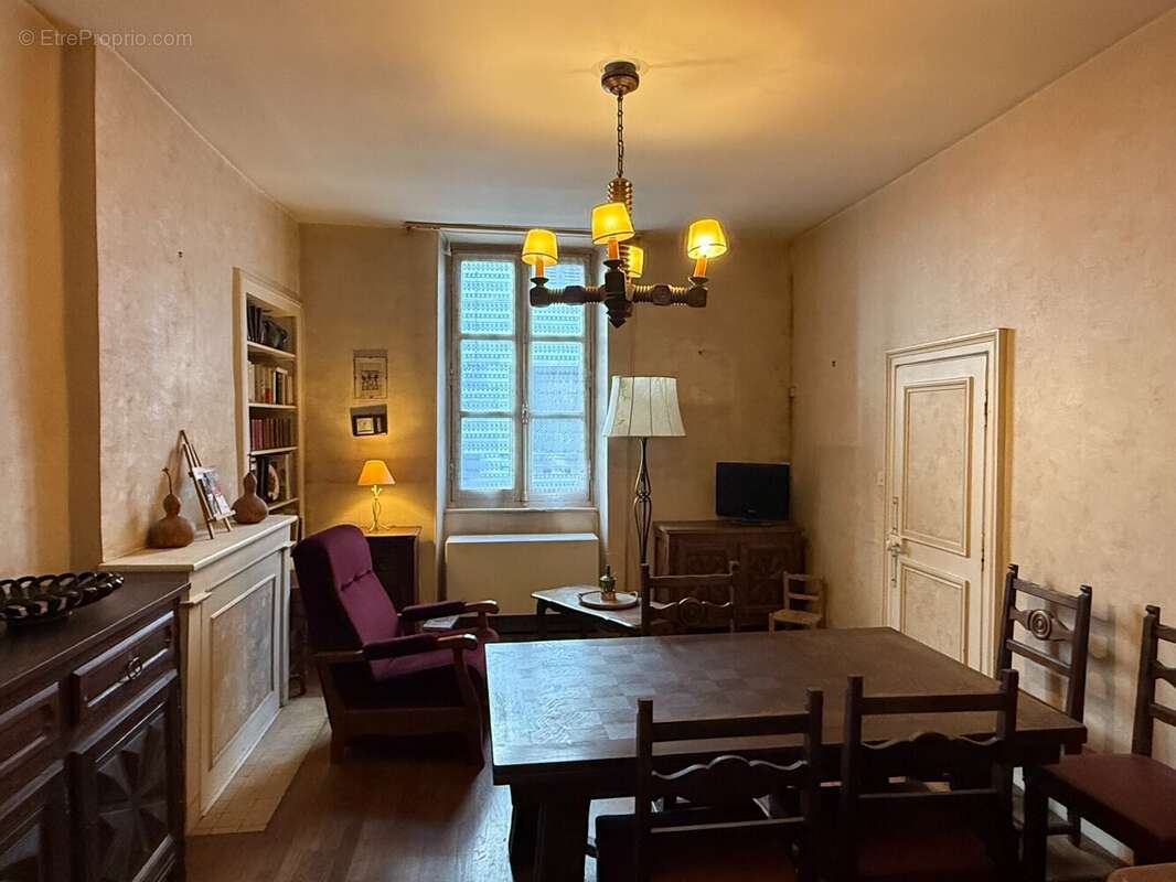 Maison à LA CHATRE