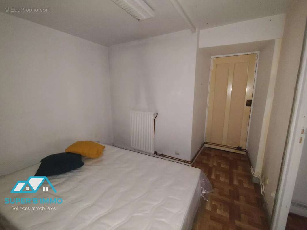Appartement à SIAUGUES-SAINTE-MARIE