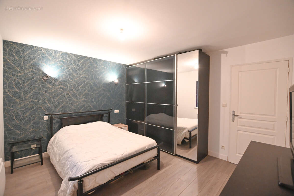 Maison à SAINT-FREGANT