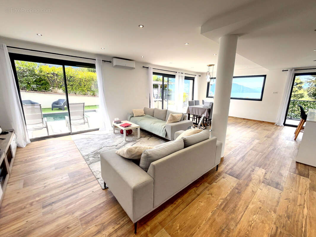 Maison à BRISON-SAINT-INNOCENT