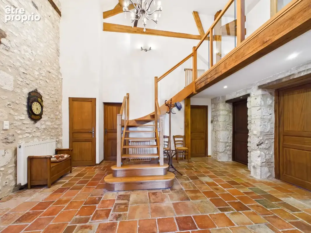 Maison de Maître avec piscine et vue panoramique sur la campagne - photo 4